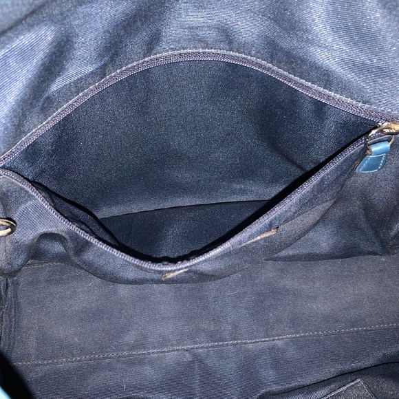 Coach top turn lock vintage
shoulder bag with wristlet matching - Picture 8 of 9